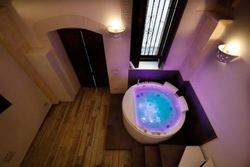 Le Suite Bed