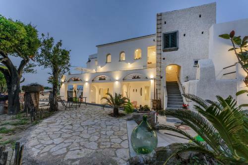 Hostal Calacala Rooms & Farm Experience