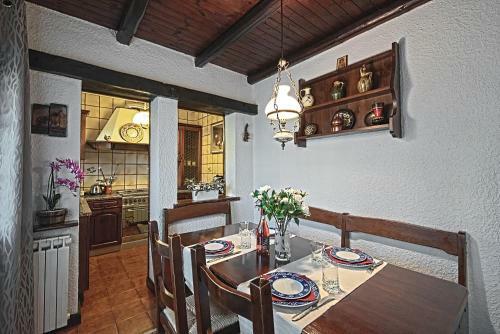 Vecchia Favola House