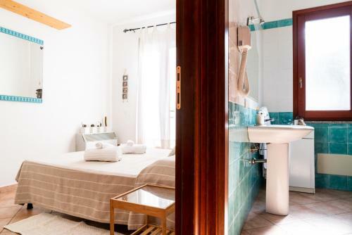 Hostal Nora Guesthouse Rooms And Villas