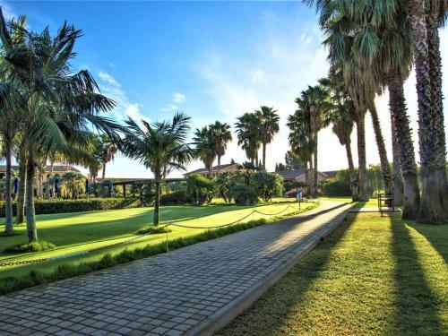 Lovely Apartment In Sardegna With Shared Garden