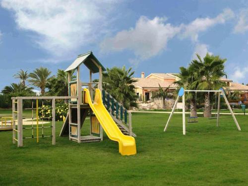 Spacious Apartment In Sardegna With A Swimming Pool