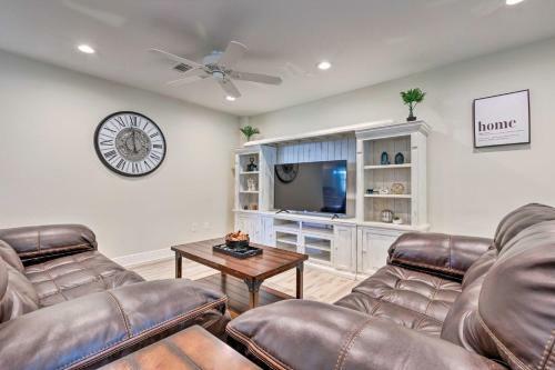 Spacious Gulfport Home With Yard 1 Mi To Beach