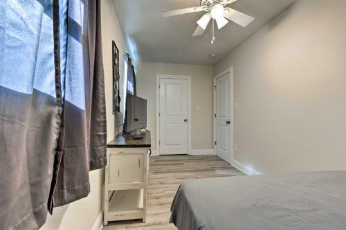 Spacious Gulfport Home With Yard 1 Mi To Beach