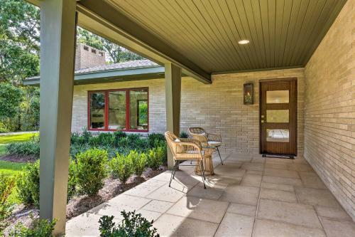 Mid-century Dream Home Less Than Half-mile To Beach!