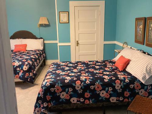 Mimi's Elegant Country Home