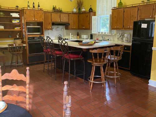 Mimi's Elegant Country Home