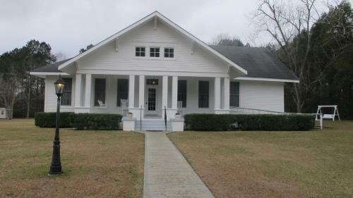 Mimi's Elegant Country Home