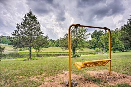 Apartamento Sunrise Suite On Farm With Pool, 9 Mi To Hermann!