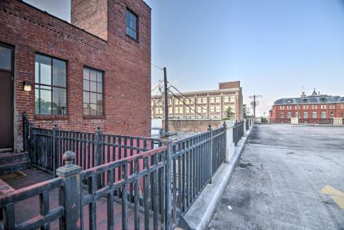 Apartamento Updated Sears Quarters Condo - Walk To Dining