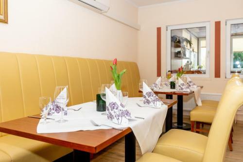 Hostal Pension Zum Lindeneck