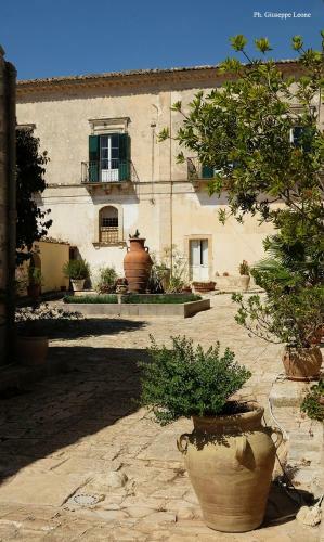 Villa Castiglione 1863 - The Real Sicilian Holiday
