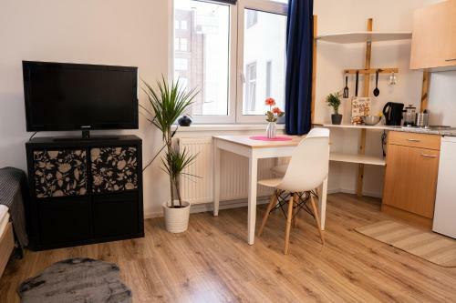 Full House Studios - Blue Apartment - Netflix, Wifi Inkl