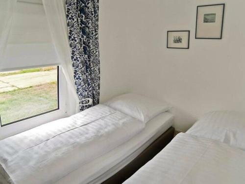 Holiday Home On The Backwaters, L�tow