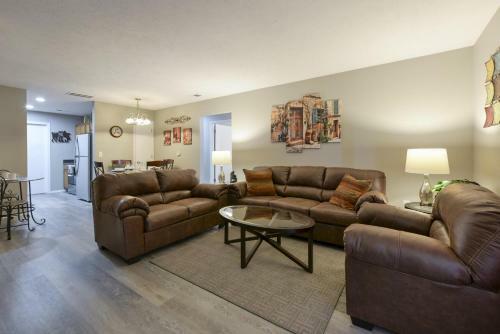 Apartamento Tranquil Two - This Is 2 Condo's Next To Each Other - Share The Patio - Pool!