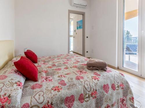 Villa Attractive Apartment In Realmonte With Shared Swimming Pool