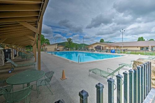 Holiday Island Home - 9 Mi To Eureka Springs