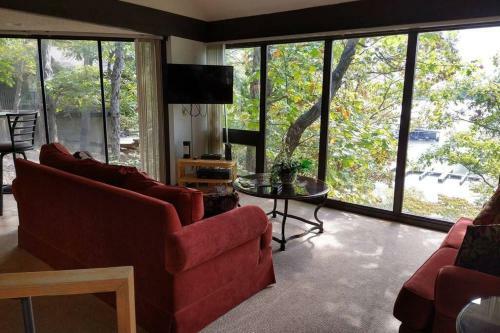 Unit 56 - Treeloft 3 Bedroom Villa