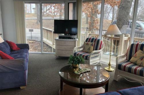 Unit 30 - Treetop 2 Bedroom Villa