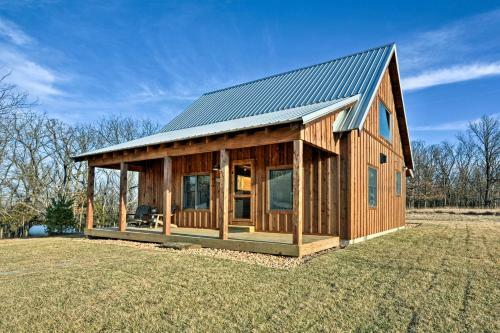 Greenfield Cabin With Screened-in Porch And Fire Pit!