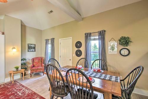Turtle Rock - Ironton Cabin With Furnished Patio!