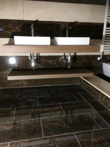 Hostal - Mansarda - Roof Room - 6''piano - 6th Floor