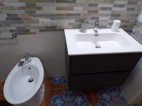 Hostal Nuova Aurora Rent Rooms