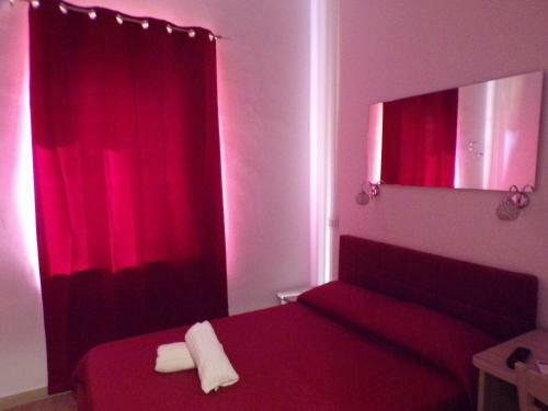 Hostal Nuova Aurora Rent Rooms
