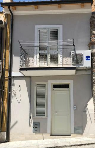 Simone Home