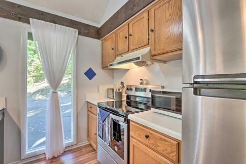 Updated Osage Beach Cottage With Resort Perks!