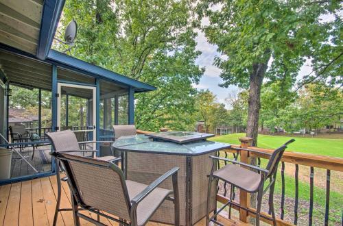 Osage Beach Resort Home Deck And Gas Fire Pit!