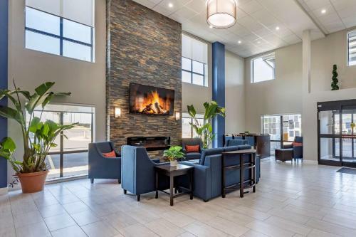 Hotel Comfort Suites St Louis - Sunset Hills
