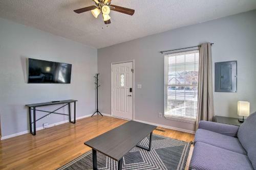 Bright And Cozy Springfield Home With Large Yard!