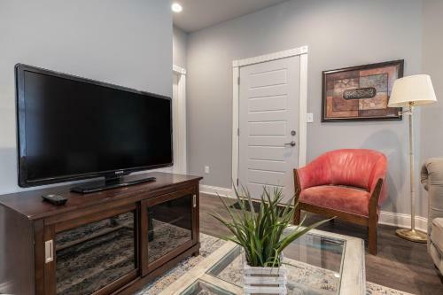 Apartamento Exquisite 1br/1ba + Kitchen - Historic C-street