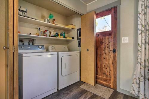 Cozy Choteau Home With Fire Pit, Grill, Yard!