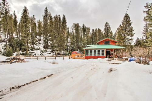 Creekside Clancy Cabin In Helena Natl Forest!