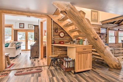 Creekside Clancy Cabin In Helena Natl Forest!