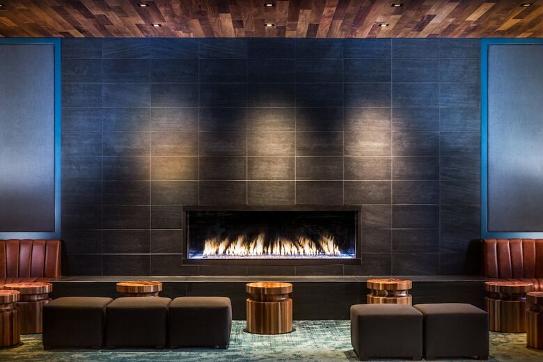 Portola Hotel & Spa