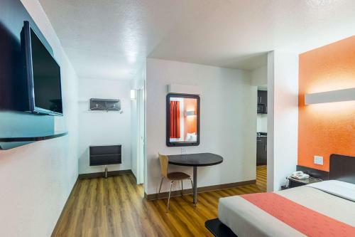 Motel 6 Ardmore
