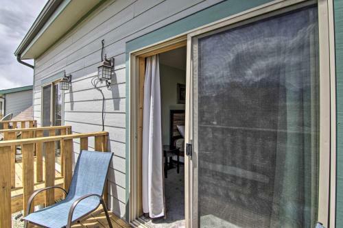 Airy Emigrant Townhome With Sweeping Mtn Views!