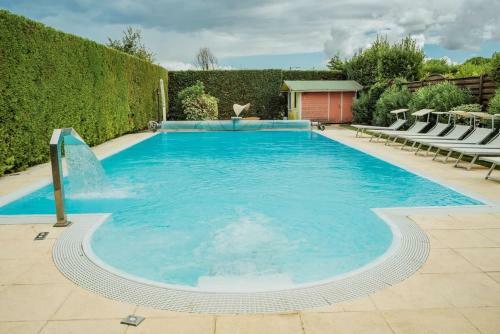 Villa Con Piscina A Rimini