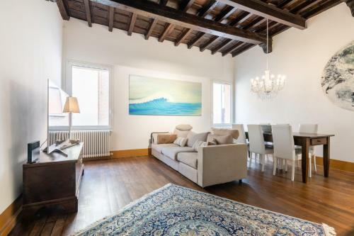 Exclusive Elegant Apartment In Pieno Centro! X4