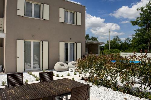 Hostal Home Suites Home