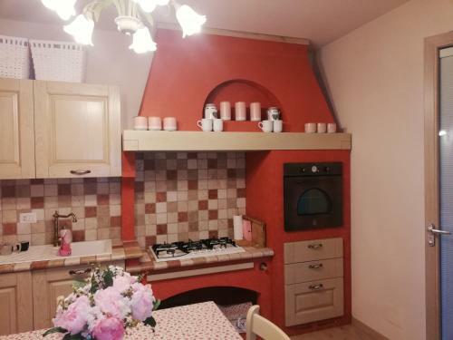 Villetta A Schiera Con Giardino Box E Posto Auto.