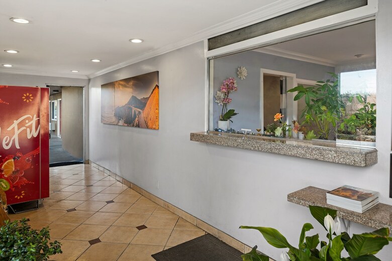 Motel Bay Breeze Inn