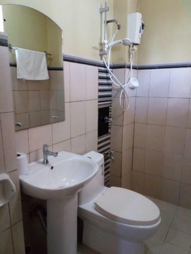 Hostal Makabata Guesthouse