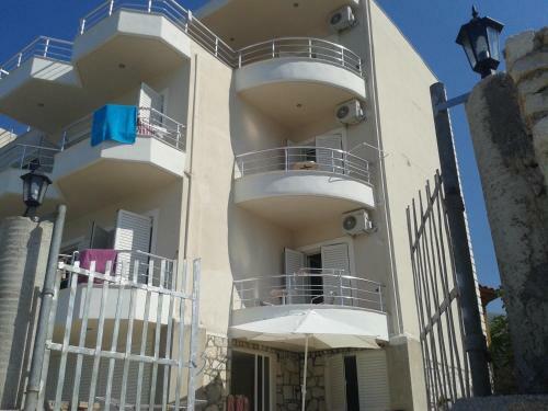 Hostal Magic Ionian Apartments & Rooms