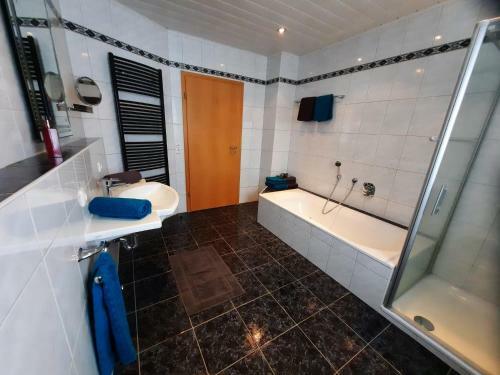Apartamentos Ferienwohnung Sch�tz