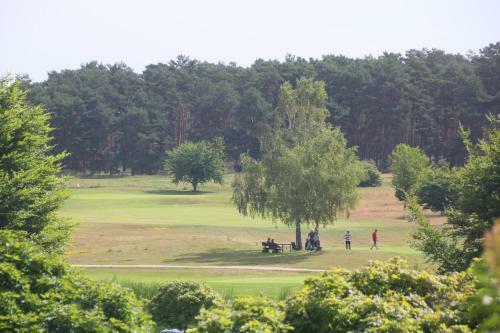 Apartamento Wohnen Auf Zeit Am Golfplatz Motzen