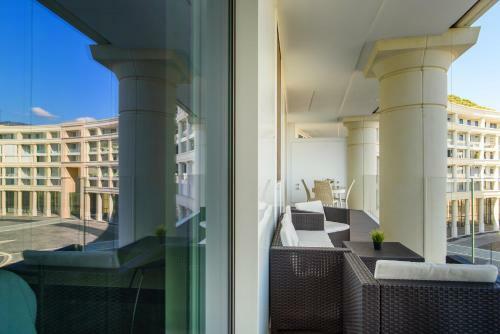Apartamento Mareluna Crescent - Luxury Seafront Experience